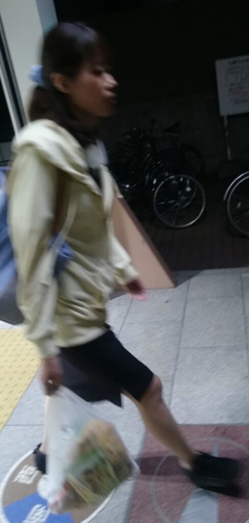 OLパンティ逆さ