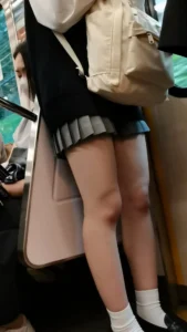 美脚探索 ミニスカ美脚四連